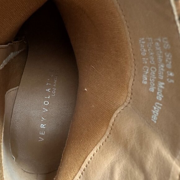 Very Volatile Flocked Leopard Ankle Boots Side Zip 3” Heel Women’s 8.5 - Picture 6 of 7